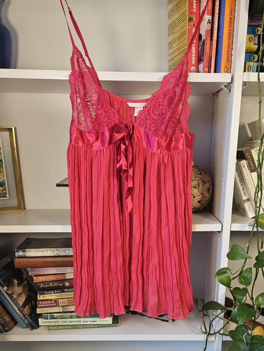 Vintage Victoria's Secret Hot Pink Lace Satin Ribbon Bow Pleated Chemise Large